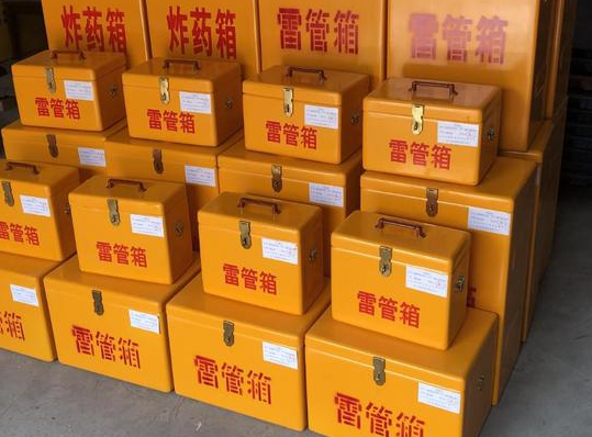 礼纪镇玻璃钢雷管箱的使用寿命一般是多少？